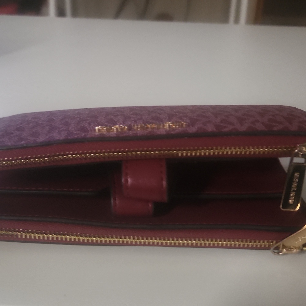 wallet burgundy